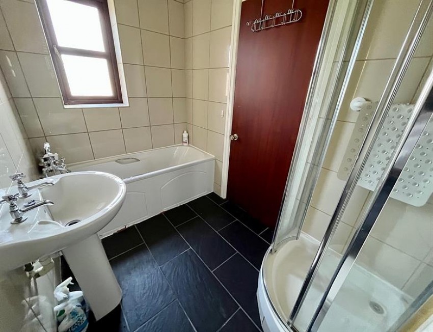 Images for Drayton Manor, Parrs Wood Road, East Didsbury