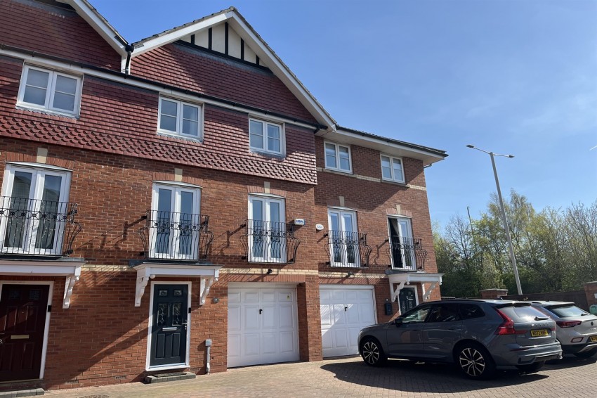 Images for Abbeydale Close, Cheadle Hulme