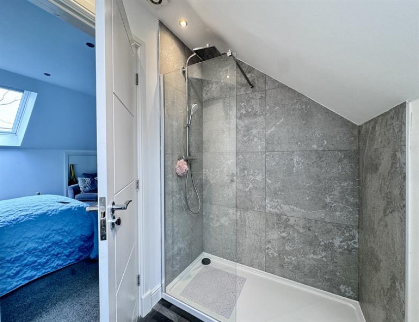 Images for Park View, Hadfield, Glossop