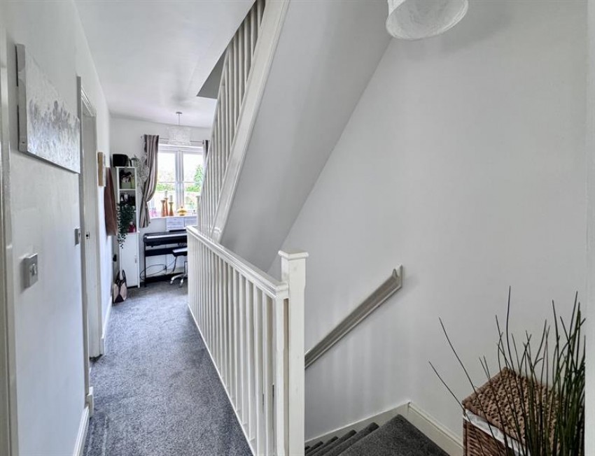Images for Park View, Hadfield, Glossop