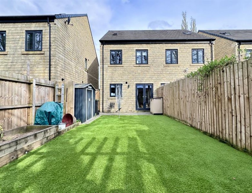 Images for Park View, Hadfield, Glossop