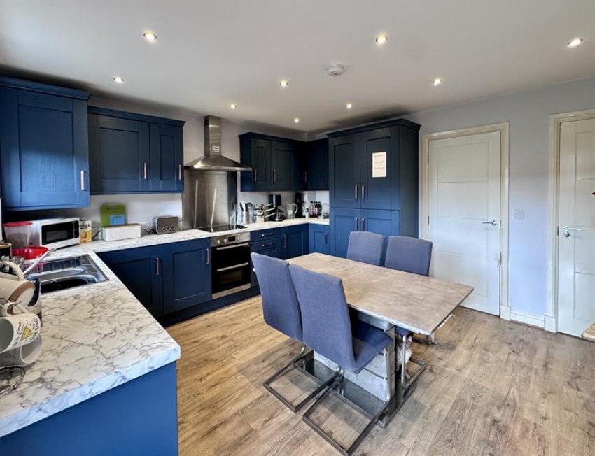 Images for Park View, Hadfield, Glossop