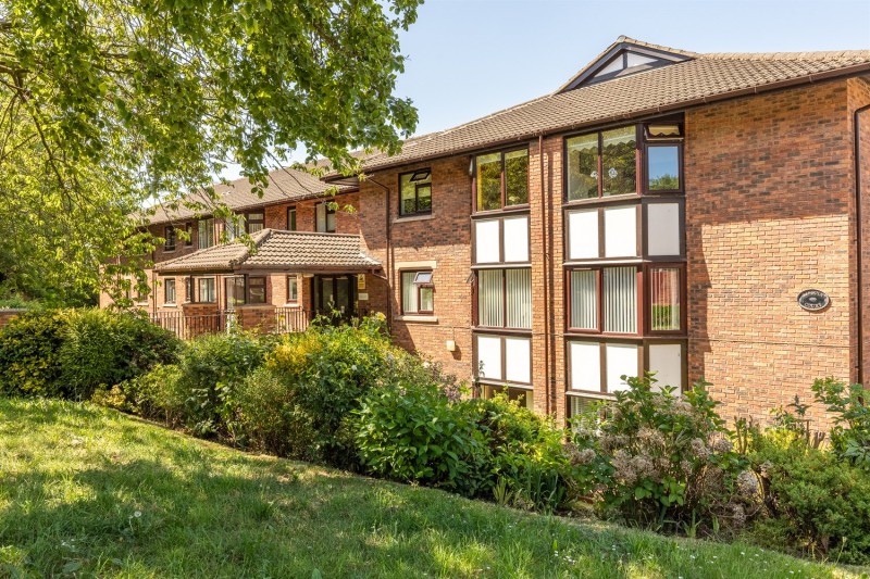 Lincoln Court, Lower Robin Hood Lane, Helsby, Frodsham