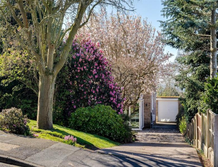 Images for Four bedroom detached house with excellent views and modern layout