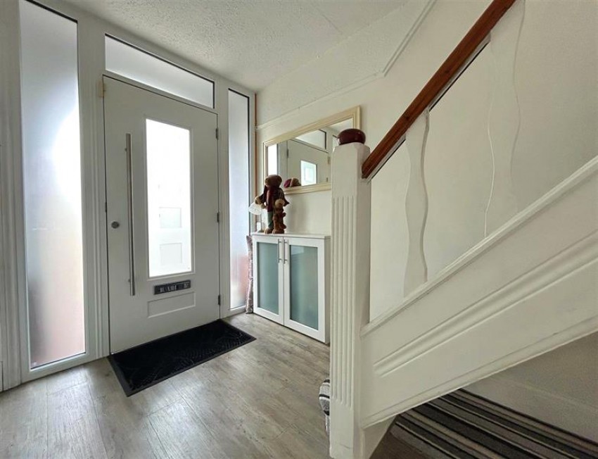 Images for Barnfield Crescent, Sale