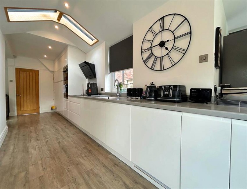 Images for Barnfield Crescent, Sale