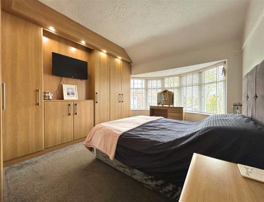 Images for Barnfield Crescent, Sale