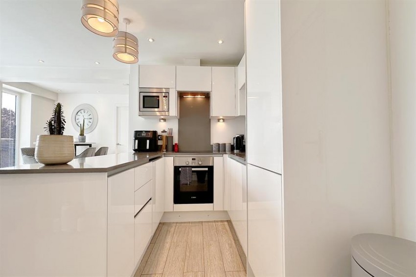 Images for Queensway, Poynton