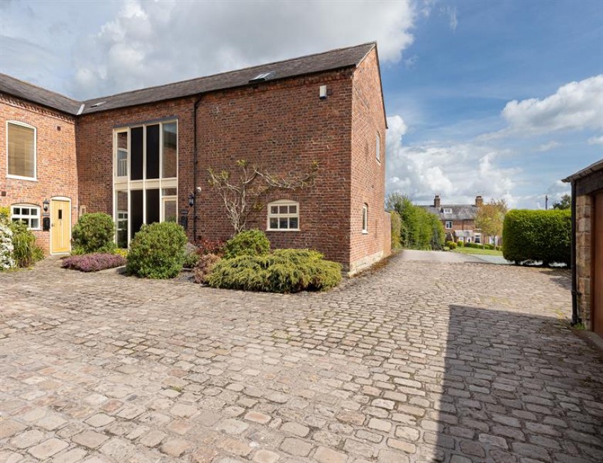 Images for A splendid barn with south facing garden off Hall Lane, Kelsall