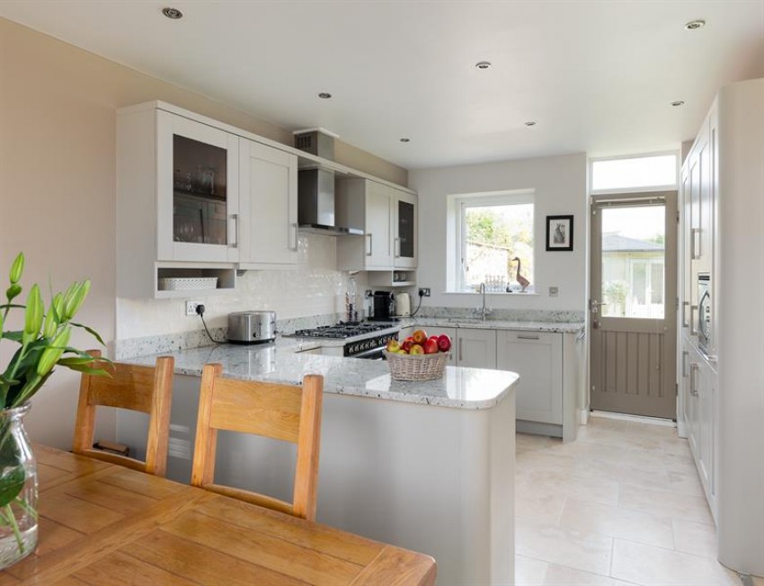 Images for A splendid barn with south facing garden off Hall Lane, Kelsall
