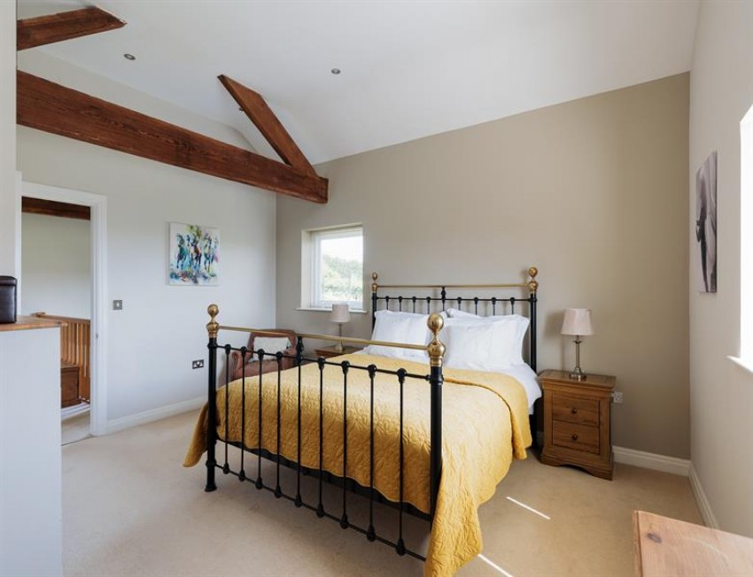 Images for A splendid barn with south facing garden off Hall Lane, Kelsall