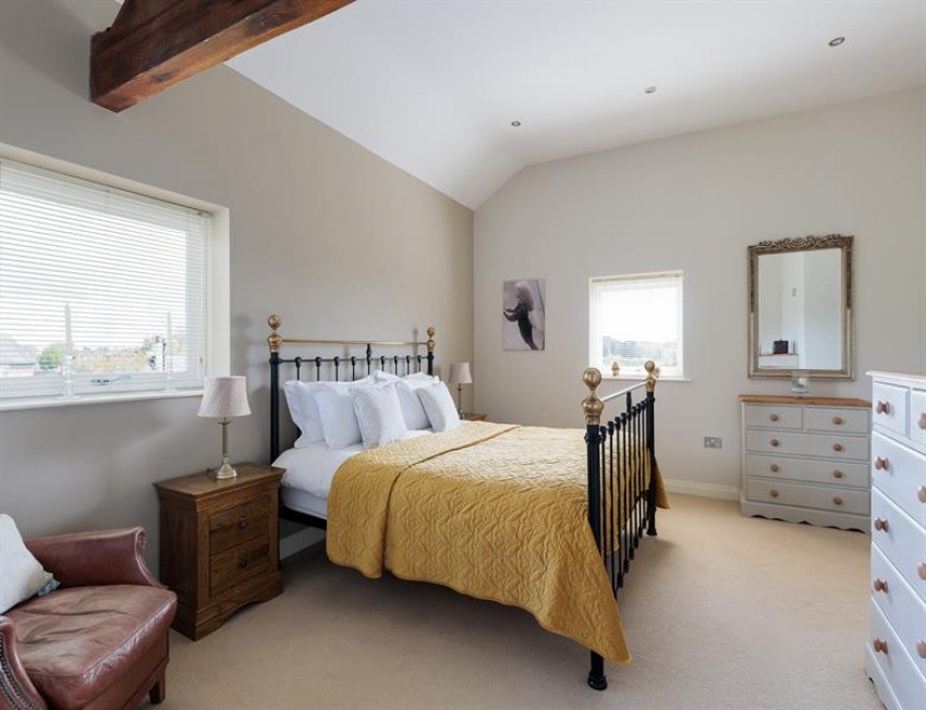 Images for A splendid barn with south facing garden off Hall Lane, Kelsall