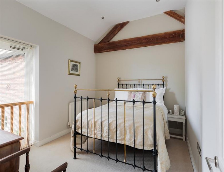 Images for A splendid barn with south facing garden off Hall Lane, Kelsall