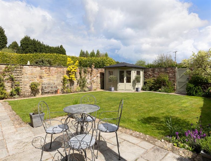 Images for A splendid barn with south facing garden off Hall Lane, Kelsall