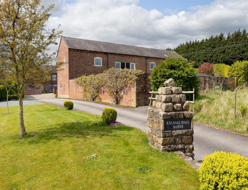 Images for A splendid barn with south facing garden off Hall Lane, Kelsall
