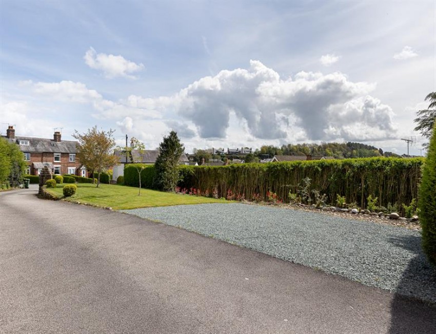 Images for A splendid barn with south facing garden off Hall Lane, Kelsall