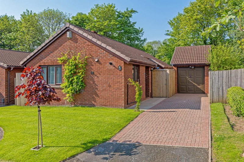 Peckforton Drive, Sutton Weaver, Runcorn