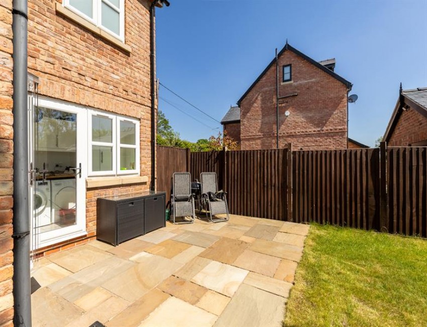 Images for Modern cottage with gated entrance and private driveway in Alpraham