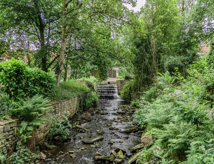 Images for Shirebrook Drive, Glossop