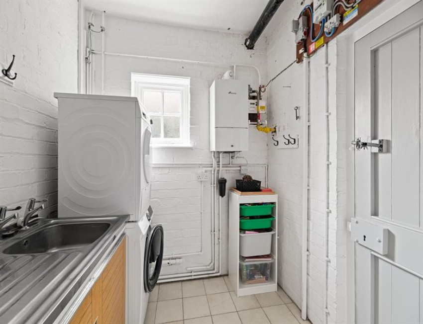 Images for Crescent Drive, Helsby, Frodsham