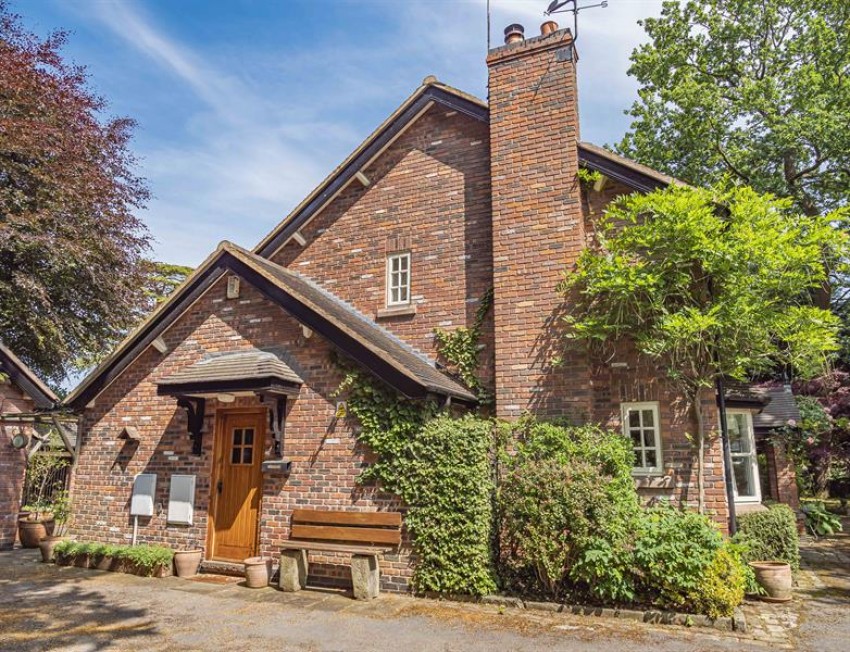 Images for Woodlands Crescent, High Legh, Knutsford