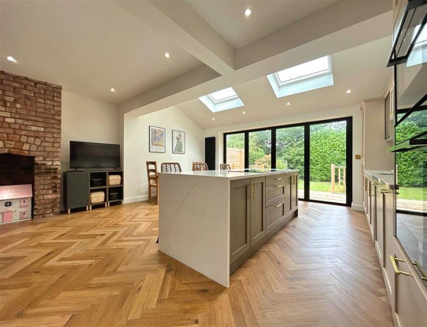 Images for Arcadia Avenue, Sale