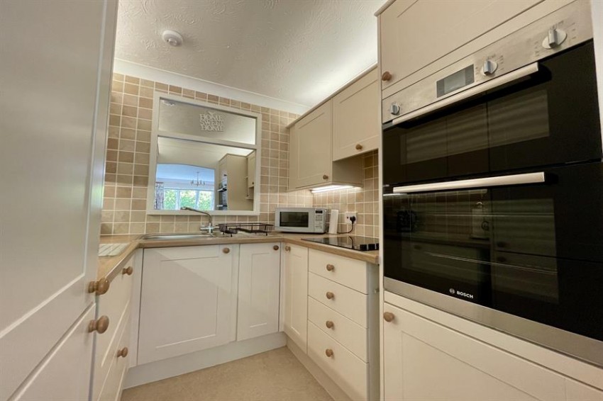 Images for Lynwood, Victoria Road, Wilmslow