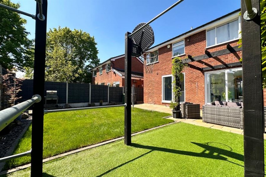 Images for Newstead Close, Poynton