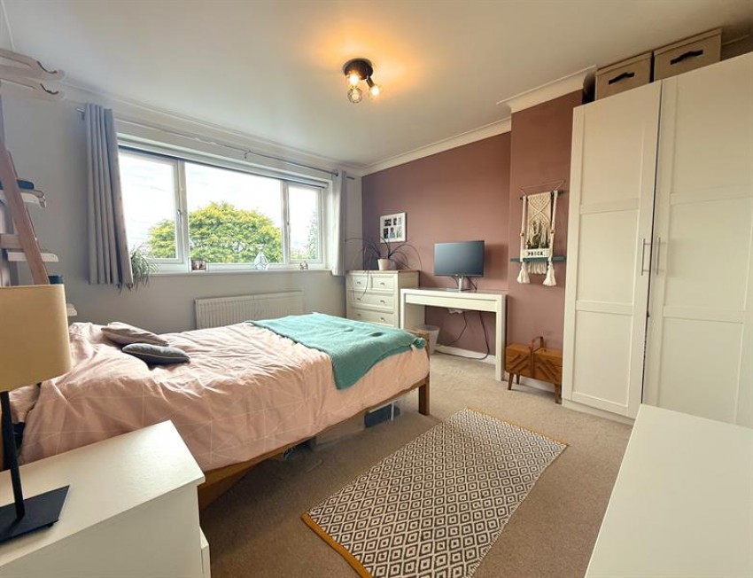 Images for Somerton Avenue, Sale