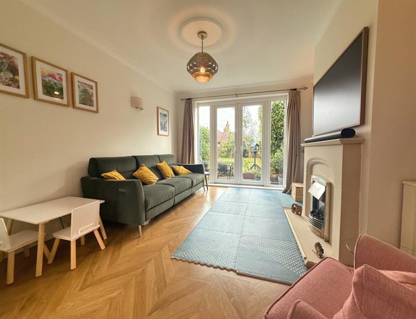 Images for Somerton Avenue, Sale