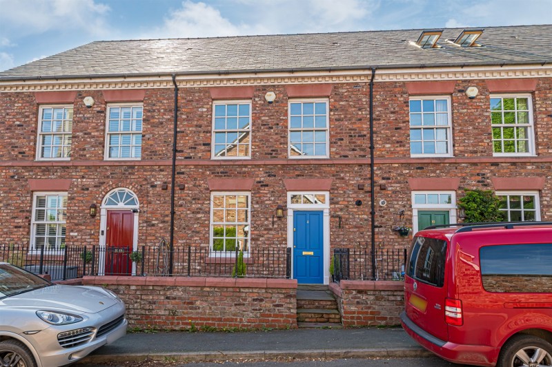 Trinity Gardens, Frodsham