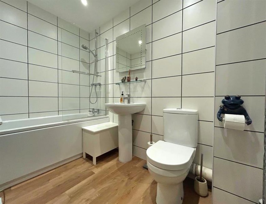 Images for Woodbourne Road, Sale