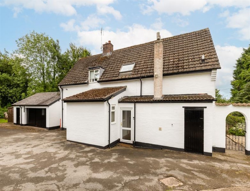 Images for Heath Green House - 4.73 acres, outbuildings and four bedroom house 