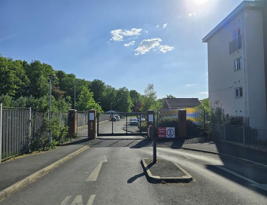 Images for Deansgate Lane, Timperley, Altrincham