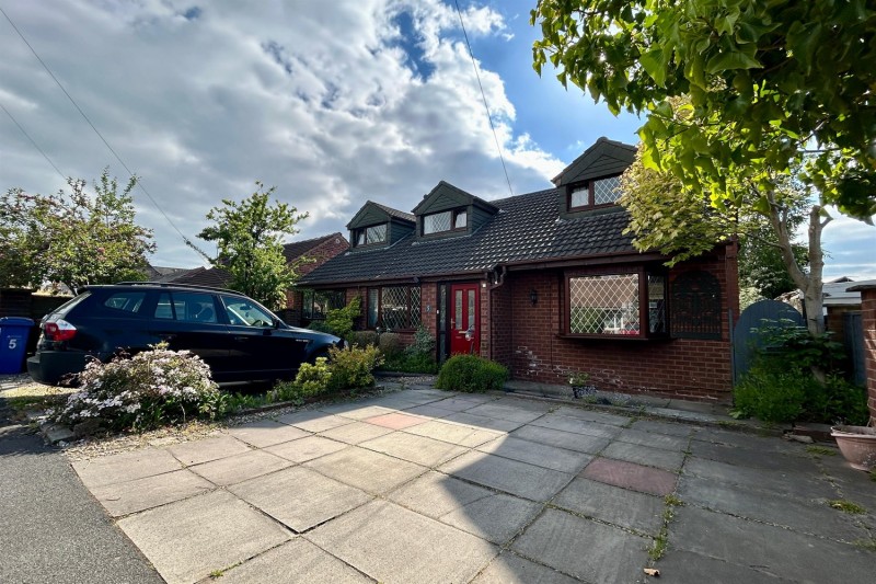 Shirley Avenue, Heald Green