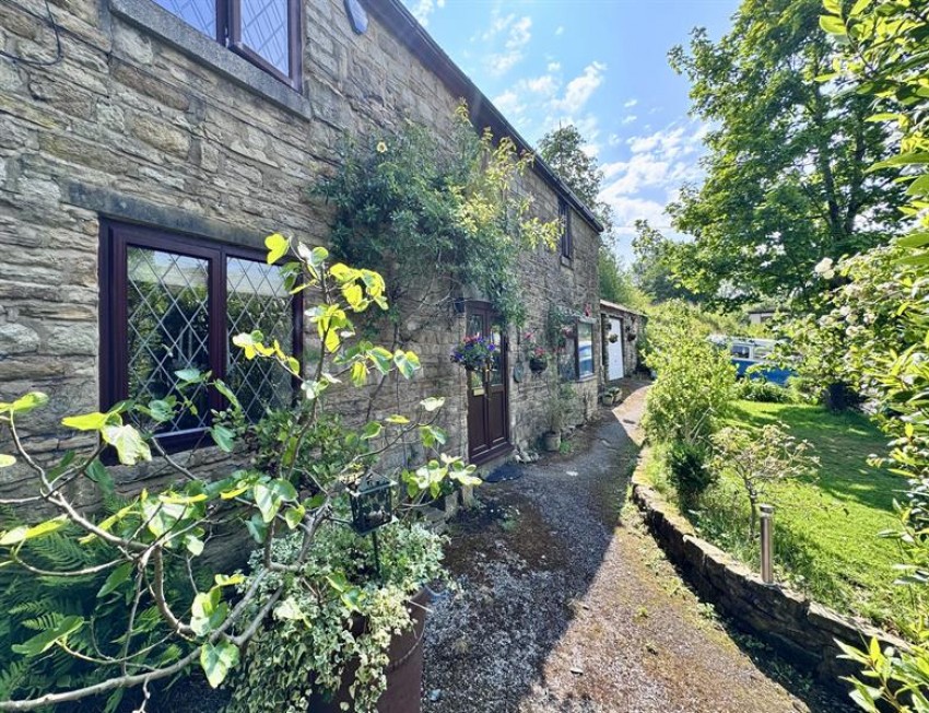 Images for Melandra Farm, Gamesley, Glossop