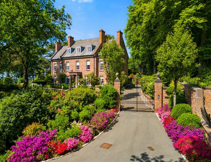 Images for Incredible 8435 square feet property with sensational views in Crossley Park