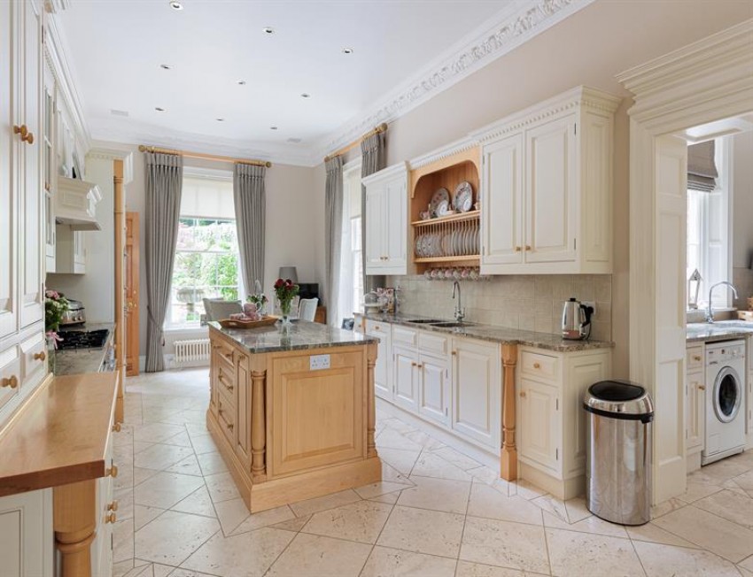 Images for Incredible 8435 square feet property with sensational views in Crossley Park