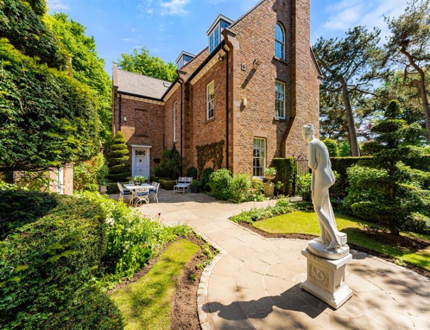 Images for Incredible 8435 square feet property with sensational views in Crossley Park
