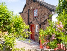 Images for Exquisite refurbished cottage with large garden and rural views in Beston
