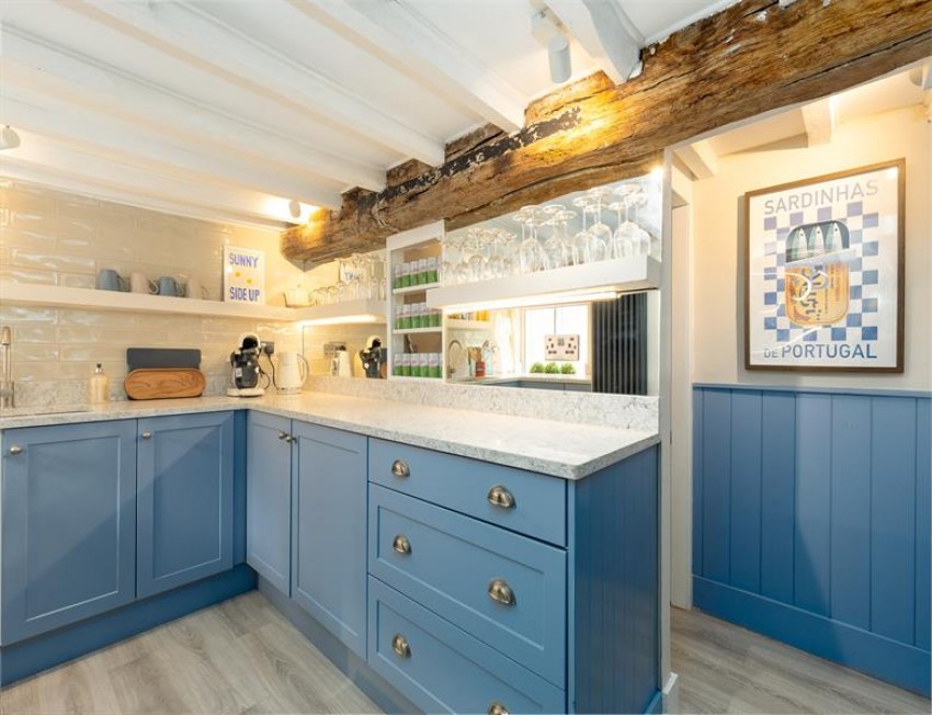 Images for Exquisite refurbished cottage with large garden and rural views in Beston