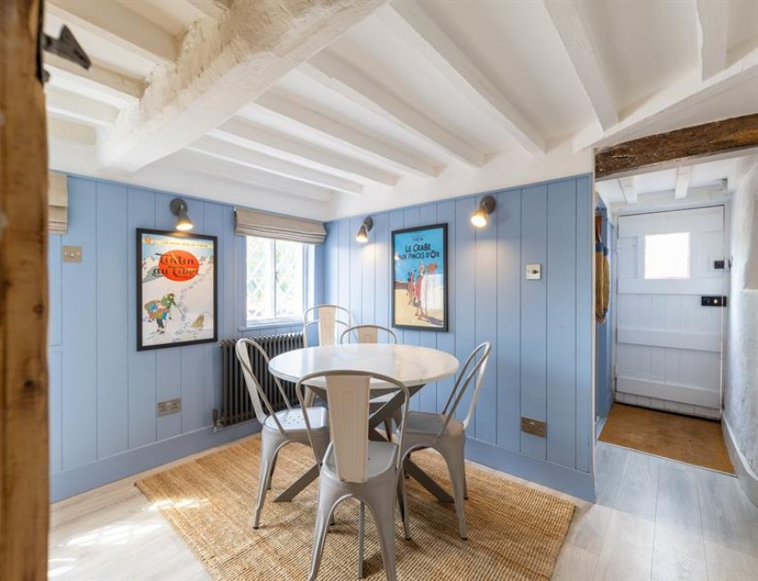 Images for Exquisite refurbished cottage with large garden and rural views in Beston