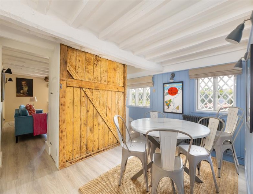 Images for Exquisite refurbished cottage with large garden and rural views in Beston