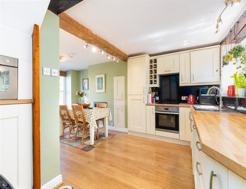 Images for Gorgeous village centre cottage with large garden