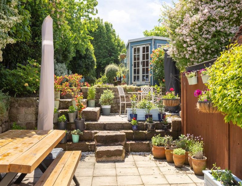 Images for Gorgeous village centre cottage with large garden