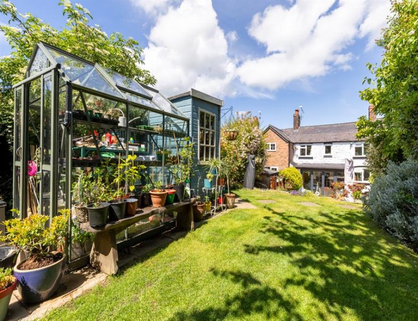 Images for Gorgeous village centre cottage with large garden