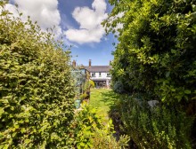 Images for Gorgeous village centre cottage with large garden