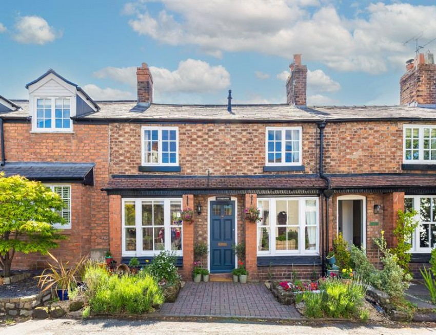 Images for Gorgeous village centre cottage with large garden