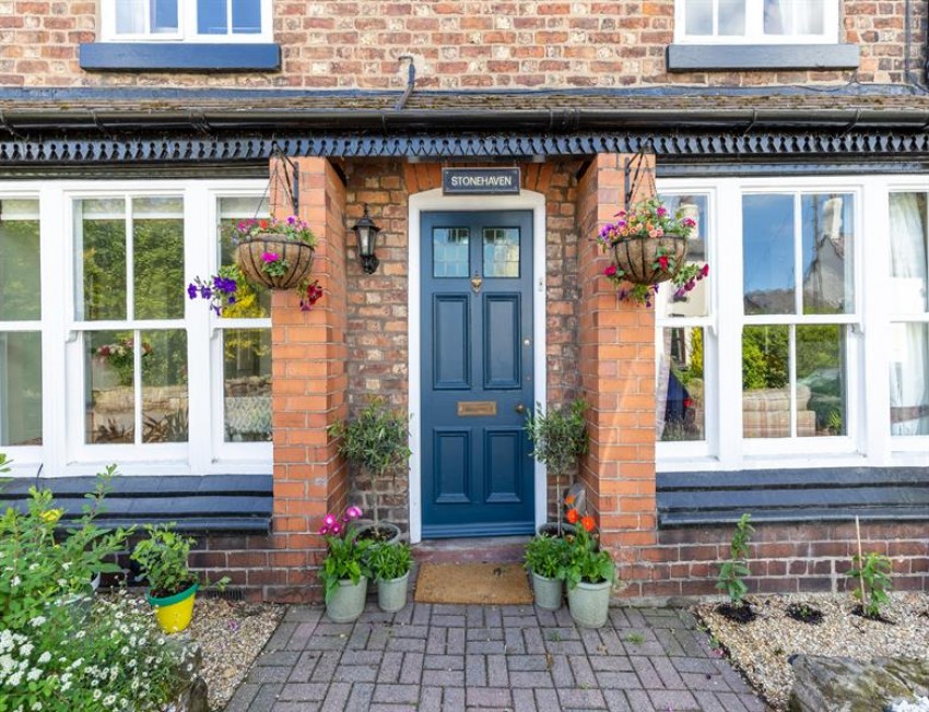 Images for Gorgeous village centre cottage with large garden