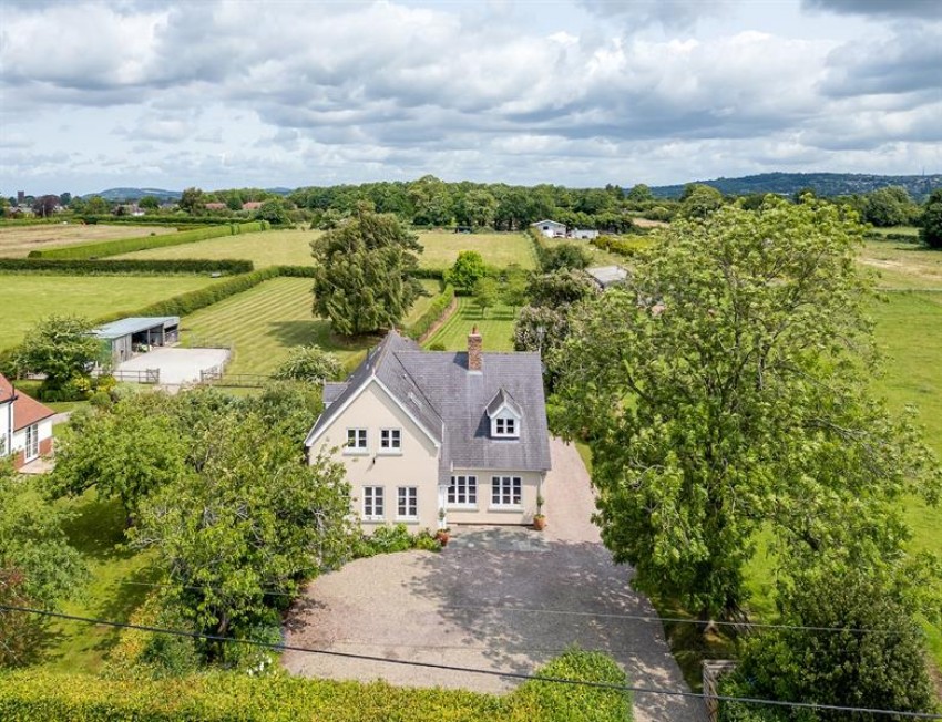 Images for Superb house of over 3000 square feet in 0.64 acre on rural edge of Tarvin